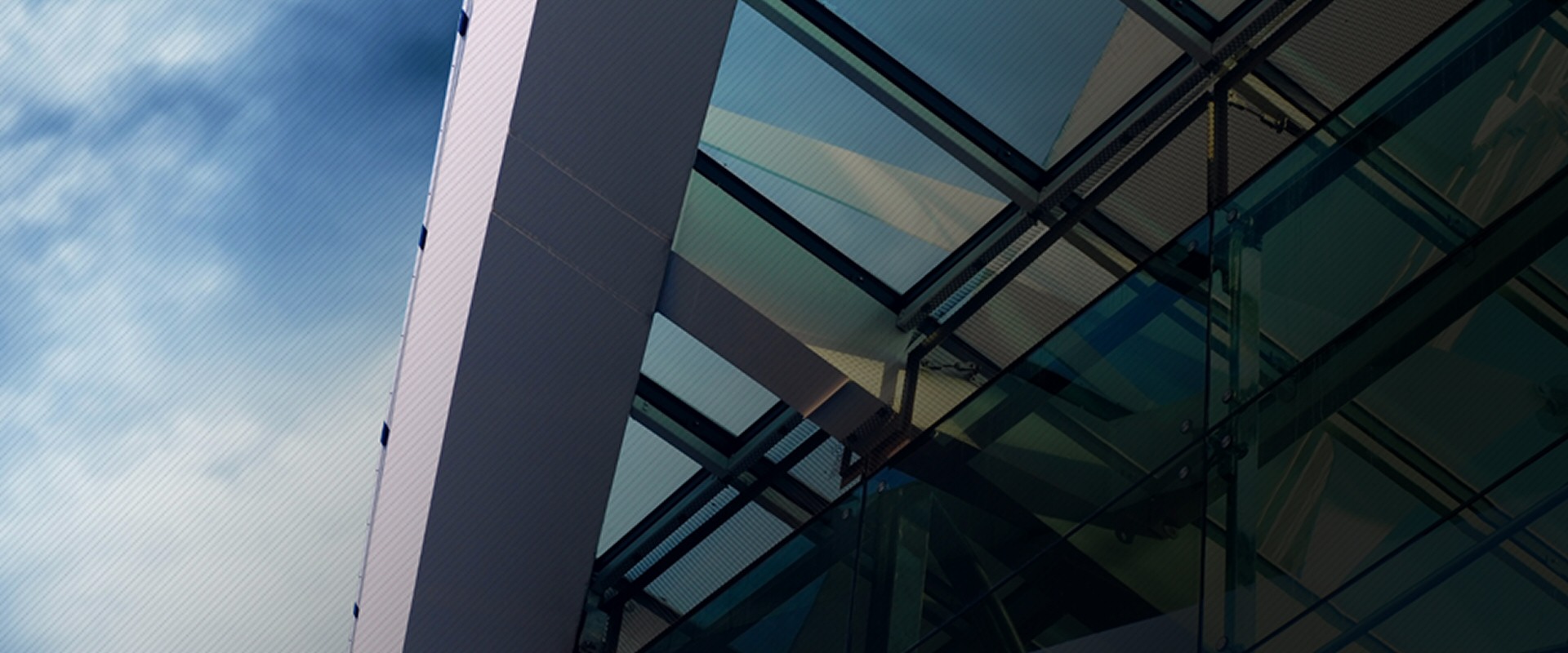 LUXCOM BUILDING STRONG
